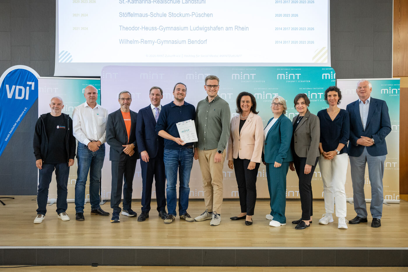 Gruppenfoto der Ehrung in Mainz 2026